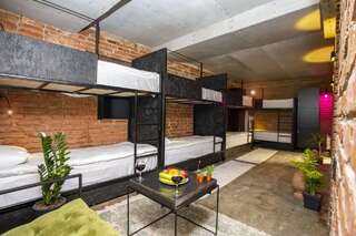 Хостелы 111 Hostel Тбилиси Общий номер для мужчин и женщин с 8 кроватями-3