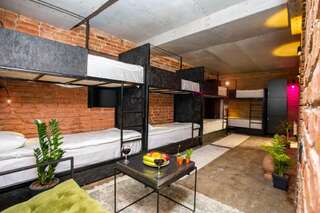 Хостелы 111 Hostel Тбилиси Общий номер для мужчин и женщин с 8 кроватями-25